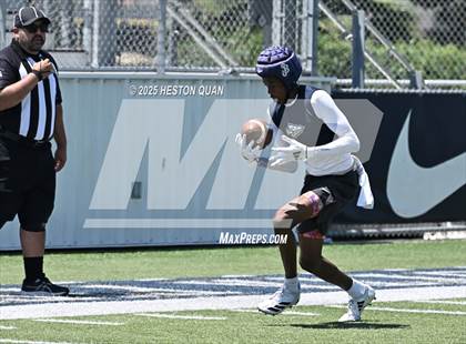 Thumbnail 2 in St. John Bosco vs. Servite (Brave 8 Invitational) photogallery.