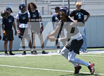 Thumbnail 2 in St. John Bosco vs. Servite (Brave 8 Invitational) photogallery.