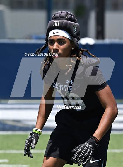 Thumbnail 1 in St. John Bosco vs. Servite (Brave 8 Invitational) photogallery.