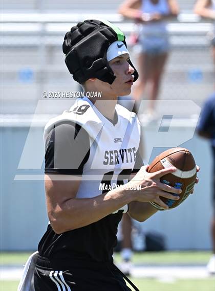 Thumbnail 2 in St. John Bosco vs. Servite (Brave 8 Invitational) photogallery.