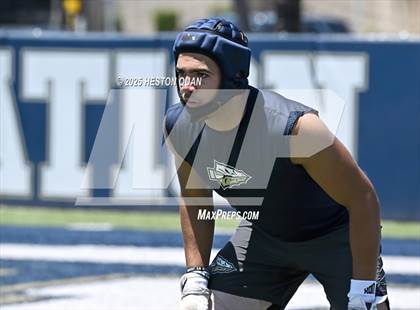 Thumbnail 1 in St. John Bosco vs. Servite (Brave 8 Invitational) photogallery.