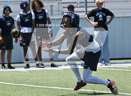 Thumbnail 3 in St. John Bosco vs. Servite (Brave 8 Invitational) photogallery.
