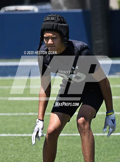 Thumbnail 1 in St. John Bosco vs. Servite (Brave 8 Invitational) photogallery.