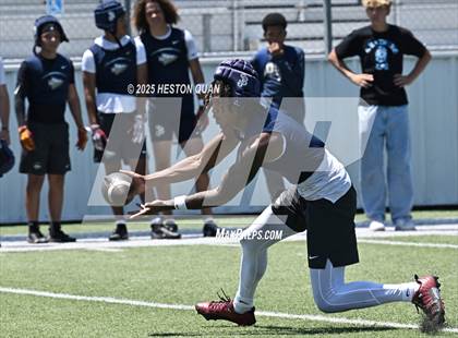 Thumbnail 1 in St. John Bosco vs. Servite (Brave 8 Invitational) photogallery.