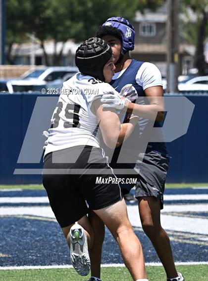 Thumbnail 2 in St. John Bosco vs. Servite (Brave 8 Invitational) photogallery.