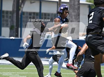 Thumbnail 3 in St. John Bosco vs. Servite (Brave 8 Invitational) photogallery.
