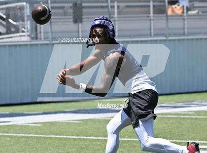 Thumbnail 2 in St. John Bosco vs. Servite (Brave 8 Invitational) photogallery.