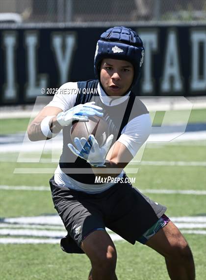Thumbnail 2 in St. John Bosco vs. Servite (Brave 8 Invitational) photogallery.