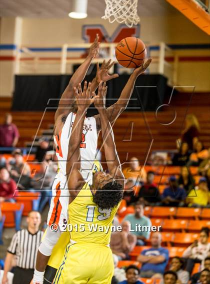 Thumbnail 3 in JO Johson vs Hopkinsville (Marshall County Hoopfest) photogallery.