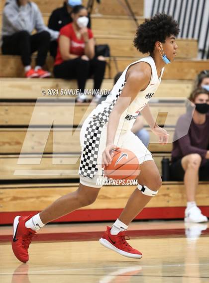 Thumbnail 3 in Notre Dame (SO) @ Harvard-Westlake photogallery.