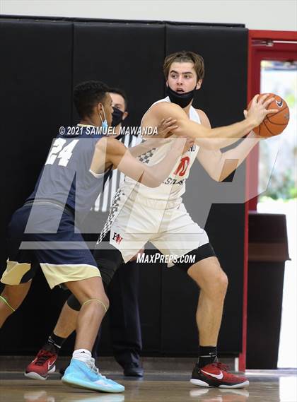 Thumbnail 3 in Notre Dame (SO) @ Harvard-Westlake photogallery.