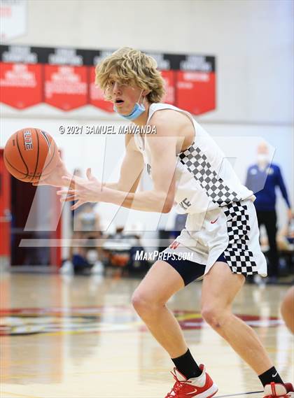 Thumbnail 1 in Notre Dame (SO) @ Harvard-Westlake photogallery.