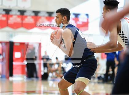 Thumbnail 1 in Notre Dame (SO) @ Harvard-Westlake photogallery.