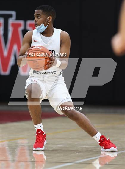 Thumbnail 3 in Notre Dame (SO) @ Harvard-Westlake photogallery.