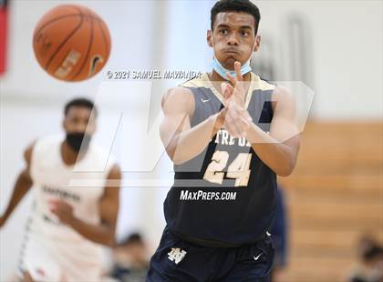 Thumbnail 2 in Notre Dame (SO) @ Harvard-Westlake photogallery.