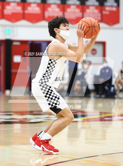 Thumbnail 1 in Notre Dame (SO) @ Harvard-Westlake photogallery.