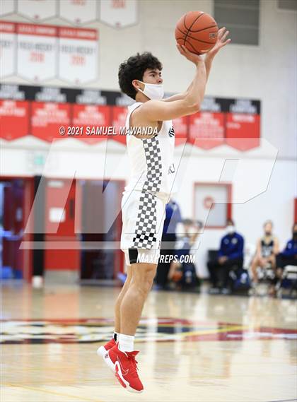 Thumbnail 2 in Notre Dame (SO) @ Harvard-Westlake photogallery.