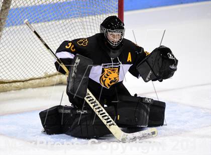 Thumbnail 3 in Daniel Hand vs. Amity Regional (CIAC DII Final) photogallery.