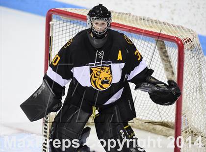Thumbnail 3 in Daniel Hand vs. Amity Regional (CIAC DII Final) photogallery.