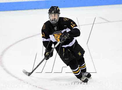 Thumbnail 2 in Daniel Hand vs. Amity Regional (CIAC DII Final) photogallery.
