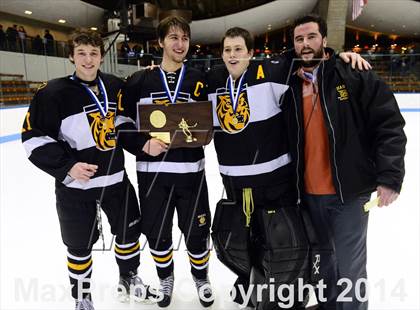 Thumbnail 2 in Daniel Hand vs. Amity Regional (CIAC DII Final) photogallery.