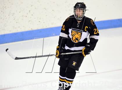 Thumbnail 2 in Daniel Hand vs. Amity Regional (CIAC DII Final) photogallery.