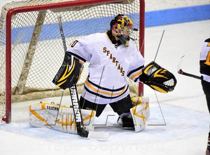 Thumbnail 1 in Daniel Hand vs. Amity Regional (CIAC DII Final) photogallery.