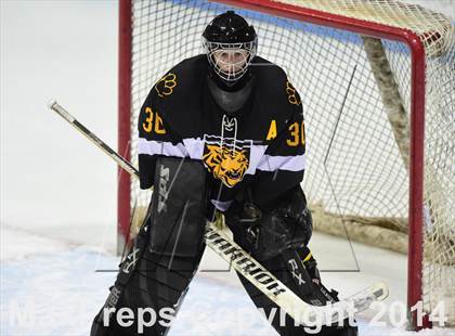 Thumbnail 3 in Daniel Hand vs. Amity Regional (CIAC DII Final) photogallery.