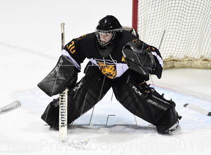 Thumbnail 3 in Daniel Hand vs. Amity Regional (CIAC DII Final) photogallery.