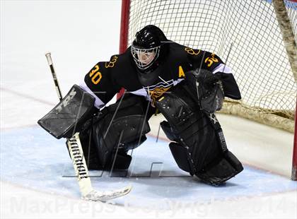 Thumbnail 1 in Daniel Hand vs. Amity Regional (CIAC DII Final) photogallery.