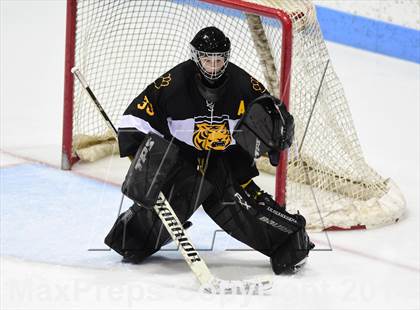 Thumbnail 1 in Daniel Hand vs. Amity Regional (CIAC DII Final) photogallery.