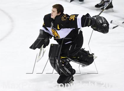 Thumbnail 3 in Daniel Hand vs. Amity Regional (CIAC DII Final) photogallery.