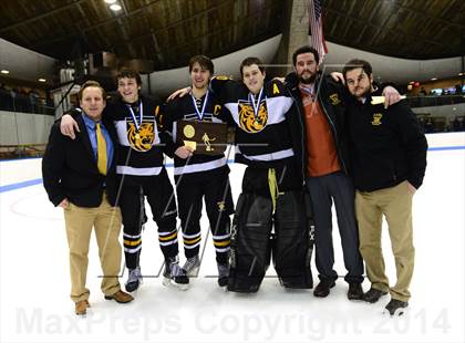 Thumbnail 2 in Daniel Hand vs. Amity Regional (CIAC DII Final) photogallery.