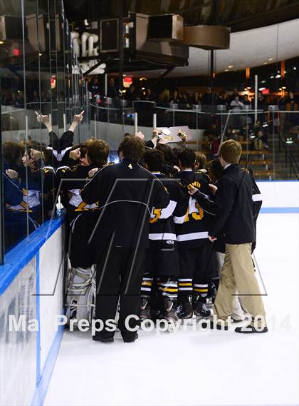 Thumbnail 2 in Daniel Hand vs. Amity Regional (CIAC DII Final) photogallery.