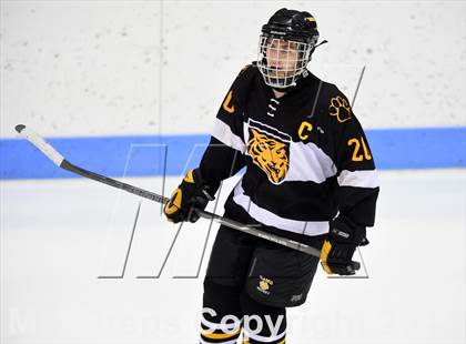Thumbnail 2 in Daniel Hand vs. Amity Regional (CIAC DII Final) photogallery.