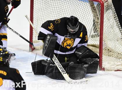 Thumbnail 1 in Daniel Hand vs. Amity Regional (CIAC DII Final) photogallery.