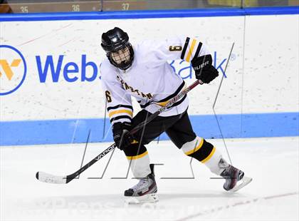 Thumbnail 2 in Daniel Hand vs. Amity Regional (CIAC DII Final) photogallery.