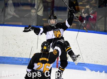 Thumbnail 1 in Daniel Hand vs. Amity Regional (CIAC DII Final) photogallery.