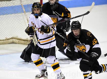 Thumbnail 3 in Daniel Hand vs. Amity Regional (CIAC DII Final) photogallery.