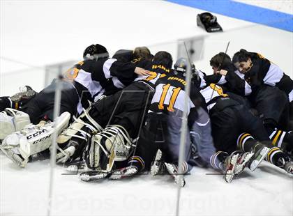 Thumbnail 2 in Daniel Hand vs. Amity Regional (CIAC DII Final) photogallery.