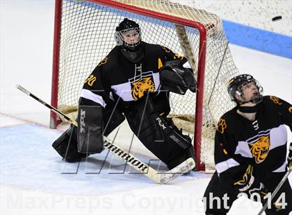 Thumbnail 2 in Daniel Hand vs. Amity Regional (CIAC DII Final) photogallery.