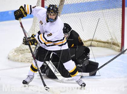Thumbnail 2 in Daniel Hand vs. Amity Regional (CIAC DII Final) photogallery.