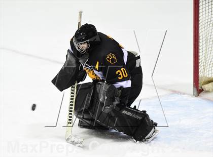 Thumbnail 1 in Daniel Hand vs. Amity Regional (CIAC DII Final) photogallery.