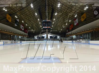 Thumbnail 1 in Daniel Hand vs. Amity Regional (CIAC DII Final) photogallery.