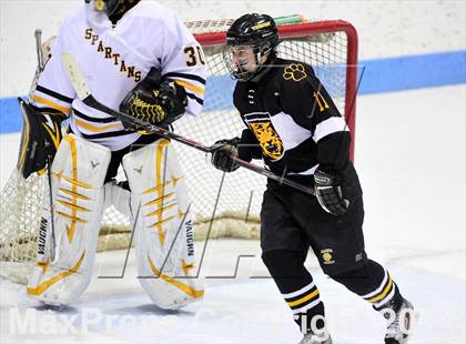 Thumbnail 3 in Daniel Hand vs. Amity Regional (CIAC DII Final) photogallery.