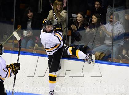 Thumbnail 1 in Daniel Hand vs. Amity Regional (CIAC DII Final) photogallery.