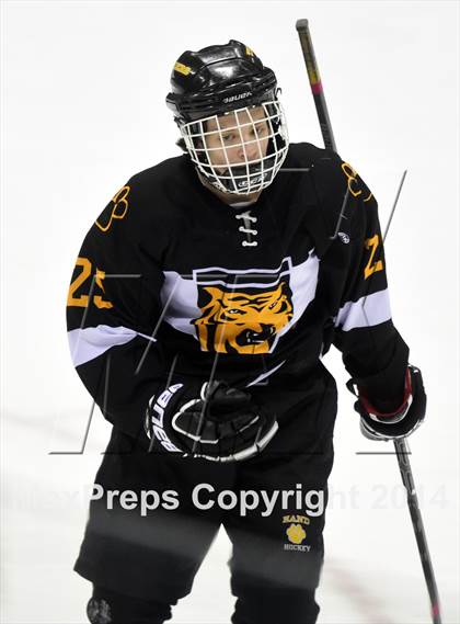 Thumbnail 1 in Daniel Hand vs. Amity Regional (CIAC DII Final) photogallery.