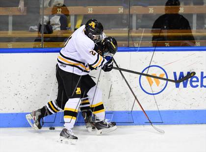 Thumbnail 3 in Daniel Hand vs. Amity Regional (CIAC DII Final) photogallery.