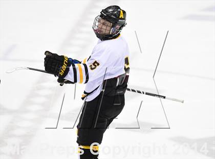 Thumbnail 1 in Daniel Hand vs. Amity Regional (CIAC DII Final) photogallery.