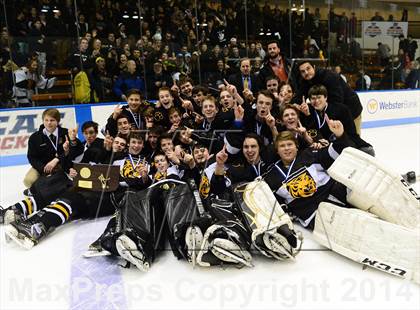 Thumbnail 3 in Daniel Hand vs. Amity Regional (CIAC DII Final) photogallery.